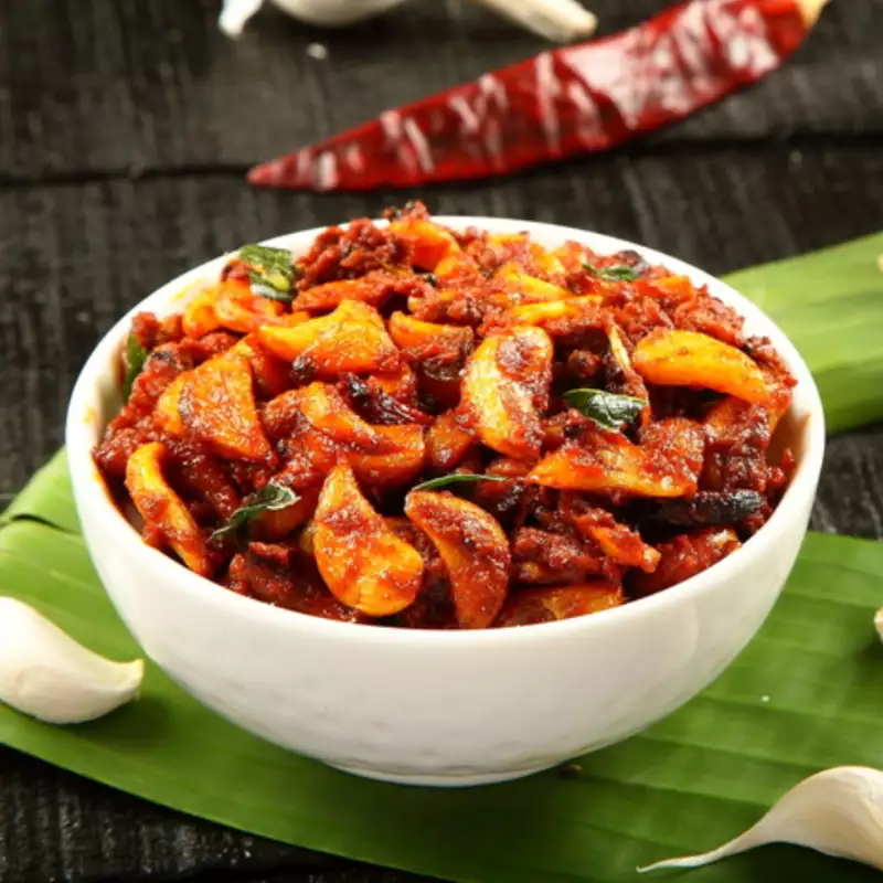 GARLIC PICKLE